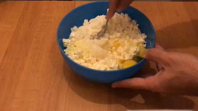 ТВОРОЖНАЯ ЗАПЕКАНКА.РЕЦЕПТ ЗА 1МИНУТУ смотреть онлайн