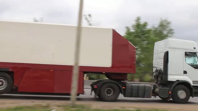 Фуры "Совфрахта" перевозят стекло смотреть онлайн