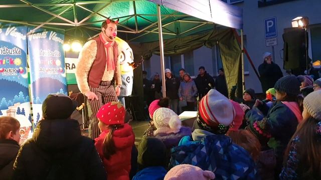 Праздник в честь зажигания Рождественской Ёлки. Прага / Rozsvícení vánočního stromu. Praha. Letňany смотреть онлайн