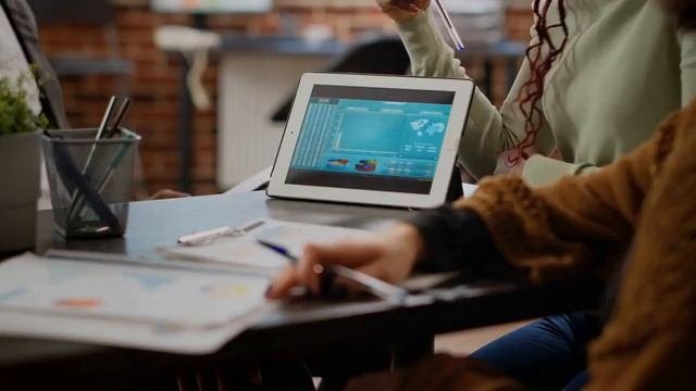 СИСТЕМА ПОСТРОЕНИЯ И ЗАПУСКА МНОГОТЫСЯЧНЫХ ПРОФЕССИОНАЛЬНЫХ КОМАНД В ИНТЕРНЕТЕ