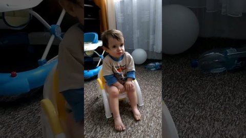 С первого раза пописали в горшке