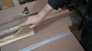 Подставка для разделочных досок.