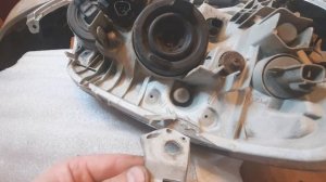 Пайка бампера, креплений фар, решётки радиатора, ремонт усилителя Тойота Королла