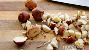Бисквитный торт с безе и орехами