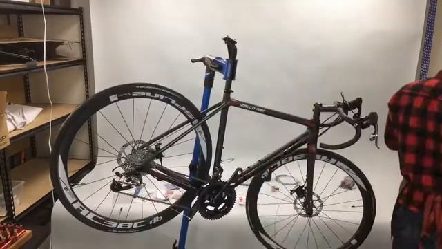 Around The Cycle: Focus Izalco Max custom build смотреть онлайн