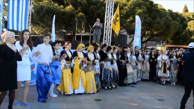 Γνωστή τραγουδίστρια της Ρωσίας τραγουδάει ποντιακά смотреть онлайн