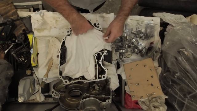 Suzuki DR650 Overhaul Timelapse смотреть онлайн