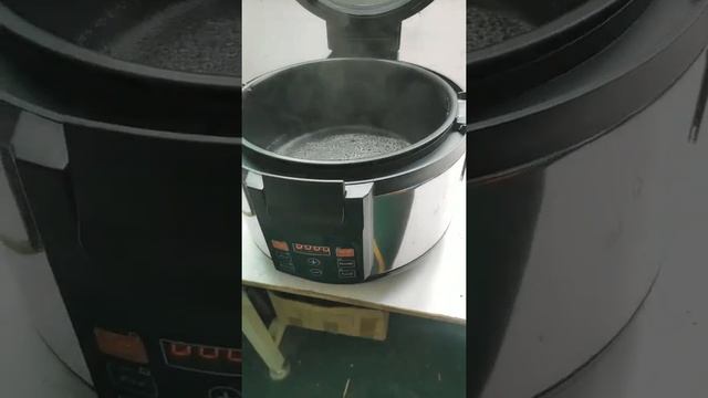 The boiling water test of the finished rice cooker