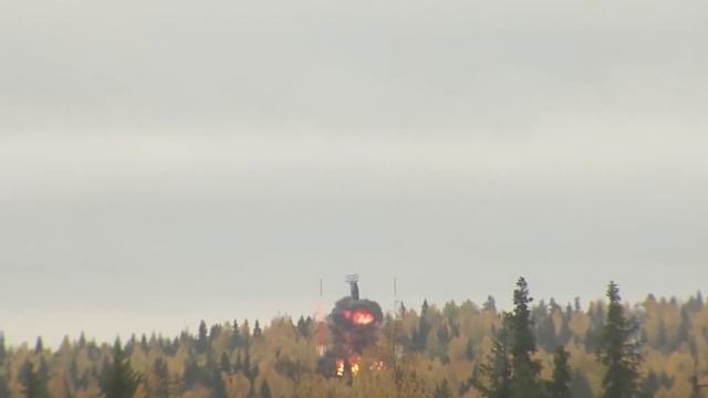 HORRIBLE FIRE ‼️ Russian Missile Iskander-M Missile on Target to Destroyer Air Forces