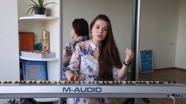 ЧТО ТАКОЕ СВЕТЛЫЙ ЗВУК/ЗАЧЕМ ВОКАЛИСТЫ ПОДНИМАЮТ БРОВИ?