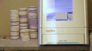 Изготовление зубных коронок в зуботехнической лаборатории Implanttihoito