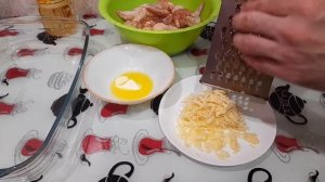 Чесночная картошка с куриными крылышками, запеченные в духовке. Готовим два блюда на одном противне