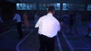 Танцы-батлы на выпускном. Дети против родителей