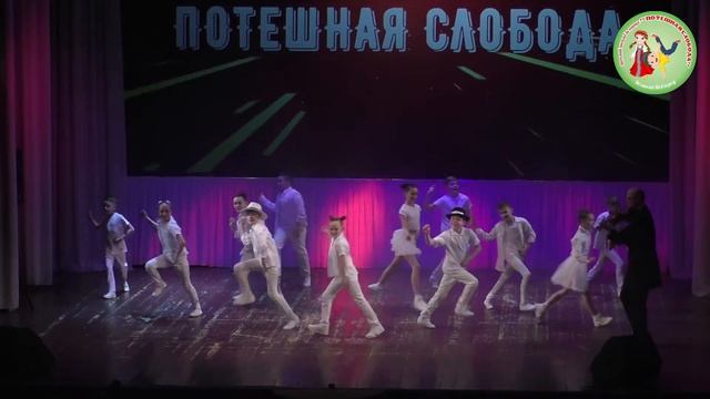 Потешная Слобода-Michael Jackson - Black Or White(2019) смотреть онлайн