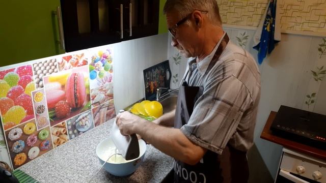 готовим крем для торта ( крем шарлотт )