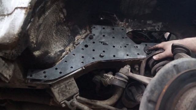 Установка усилителей лонжеронов на Ниву. Краткий обзор. смотреть онлайн