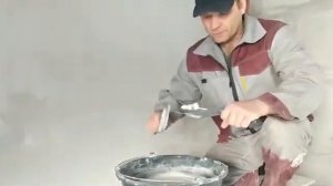 Как шпаклевать потолок новичку своими руками снято на видео