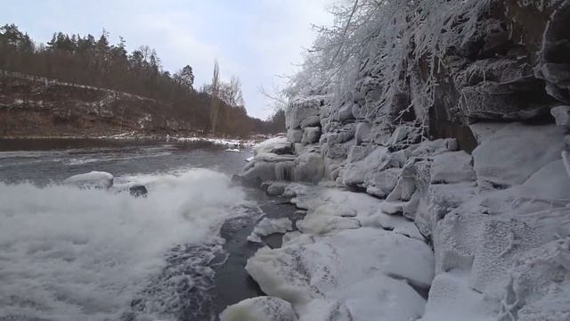 ЛОВЛЯ_НА_ЭКРАНЫ_ЗИМОЙ!_ОПАСНЫЙ_СБРОС_ВОДЫ_НА_ДАМБЕ!.MP4
