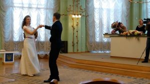 Красивый свадебный танец в ЗАГСе