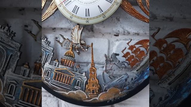 Город Санкт-Петербург, необычные маятниковые часы  ручной работы. Настенные часы из дерева. смотреть онлайн