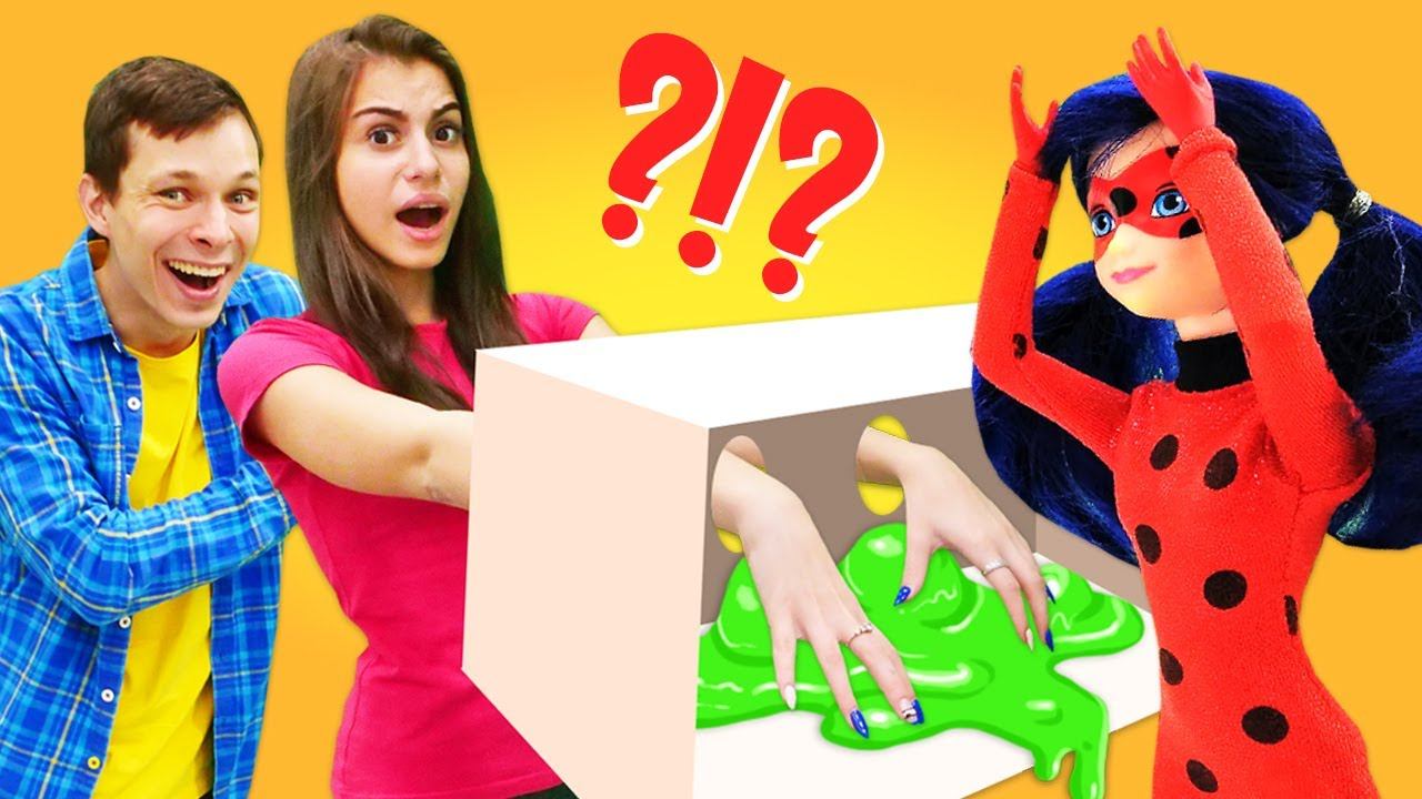 Видео игры онлайн - Смешной Челлендж Нащупай! Леди Баг в Видео шоу Вики и Феди! Весёлые игры дома смотреть онлайн