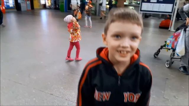 Дети на вокзале смотреть онлайн