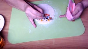 Как сделать украшение для торта из мастики к Новому году