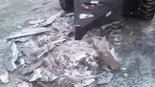 Скалыватель льда (скрепер)