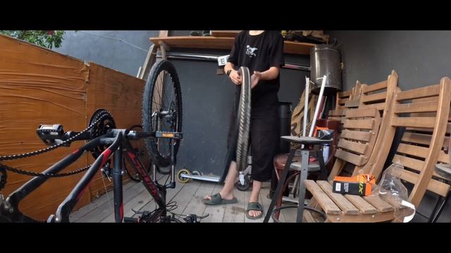 обучающий видеоролик, который поможет вам научиться правильно менять камеру на вашем велосипеде смотреть онлайн