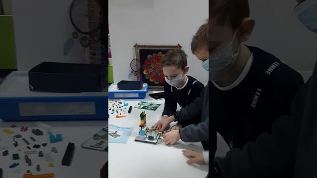 Робототехника первое занятие смотреть онлайн