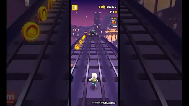 Играю новую игру Subway Surfers смотреть онлайн