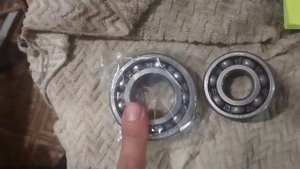 Сравнение подшипников коленвала 157qmj и 158qmj / Comparison 157qmj and 158qmj crankshaft bearings