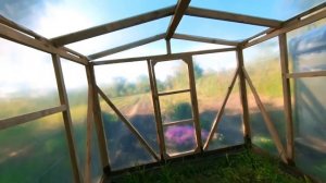 Парник своими руками! Видео как построить.