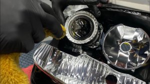Решаем проблему плохого света фар Mercedes Benz GL X164. Замена линз на светодиодные Bi Led модули.