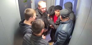 Полицейские Казани разбираются в конфликте, прошедшем в одном из городских жилищных комплексов