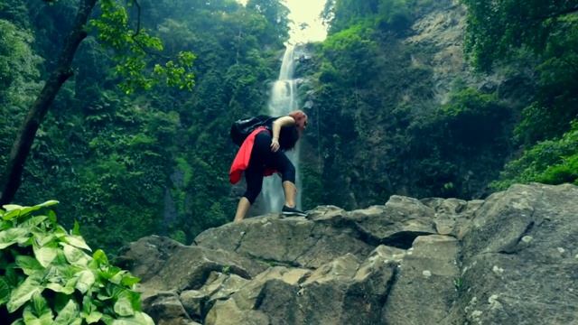 Explore the waterfall with Aleader - Java, Indonesia смотреть онлайн