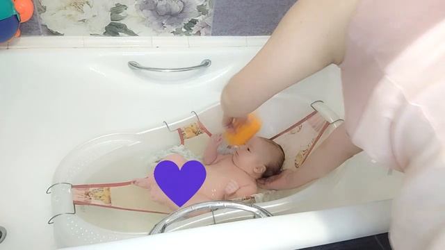 Как правильно купать новорожденного? Первое купание новорожденного.