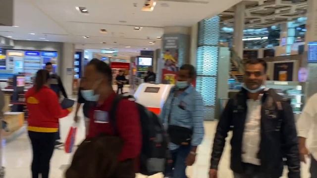 Abu Dhabi to Delhi Flight Details || Tax Refund Process || Etihad Airways || Duty Free Abu Dhabi. смотреть онлайн