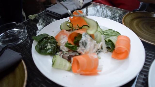 Кафе кусочки - салат с утиной грудкой. смотреть онлайн