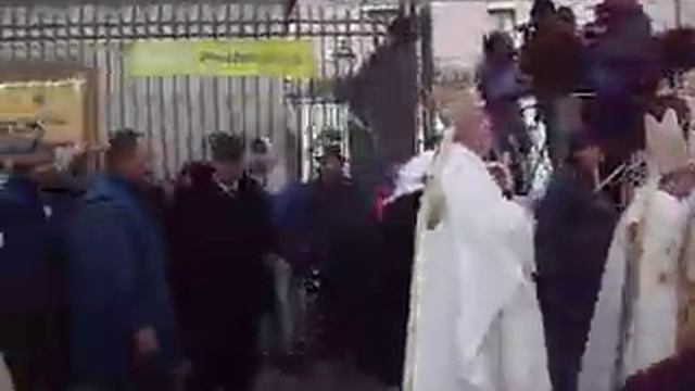 Diocesi di Teggiano: Mons. Antonio De Luca verso la Cattedrale per l'insediamento (04-02-2012). смотреть онлайн