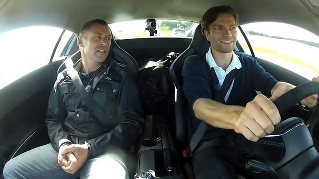 Mr. Le Mans Tom Kristensen giver gode råd til Thomas Skov