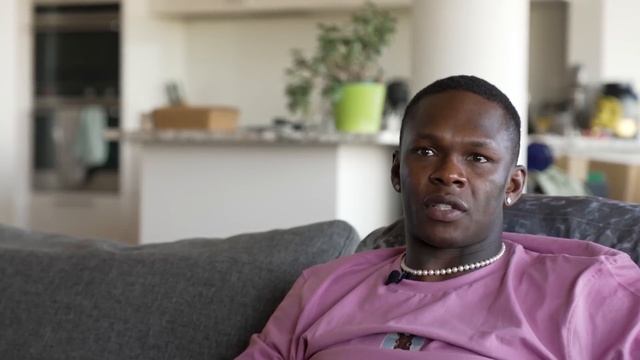 РЕАКЦИЯ на БЕЗУМНЫЙ UFC 295 | Адесанья ответил на вызов Перейры смотреть онлайн