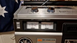 HITACHI  TRK - 8155E   Stereo cassette recorder  4 speaker system
