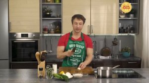 Греческий суп с курицей и лимоном.