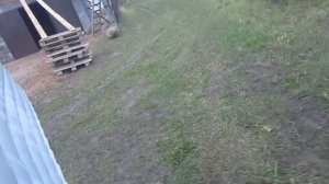 Подъём  6-метровой металлочерепицы на крышу.