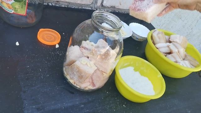 Сало.  Домашнее соленое сало.  Рецепт.