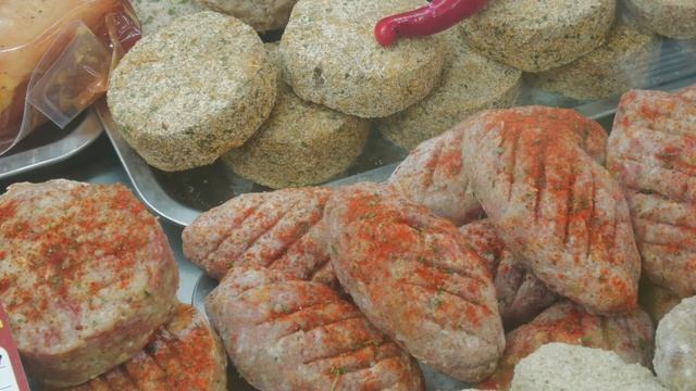 «Белорусские деликатесы» и «Мясной двор» приглашают за покупками к празднику! смотреть онлайн