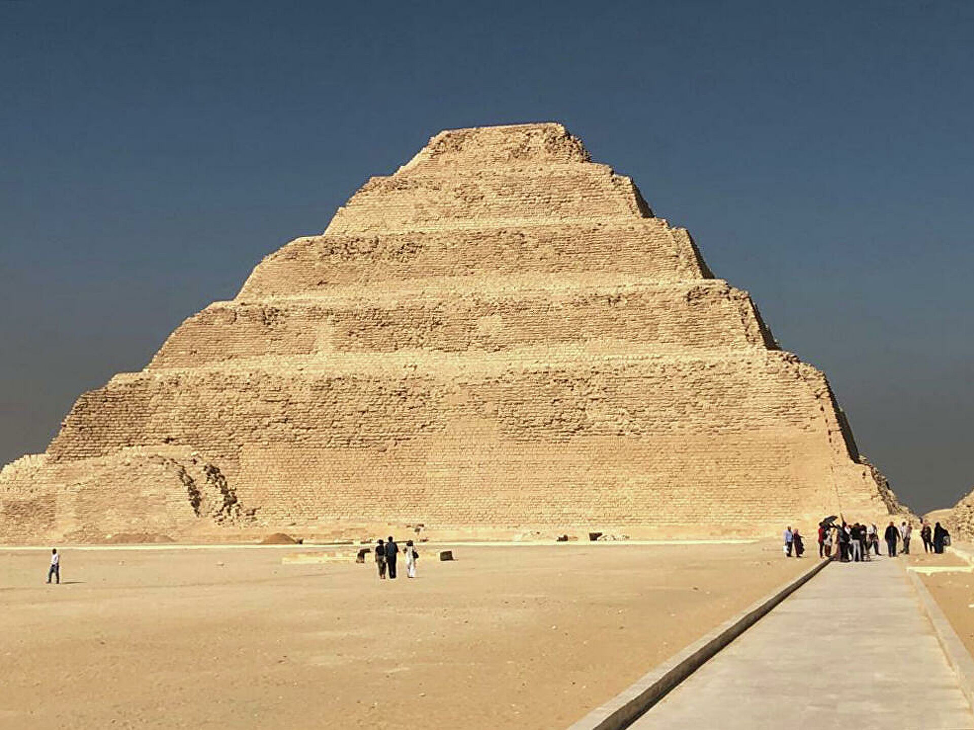 Ступенчатая пирамида Джосера, Саккара, Египет.