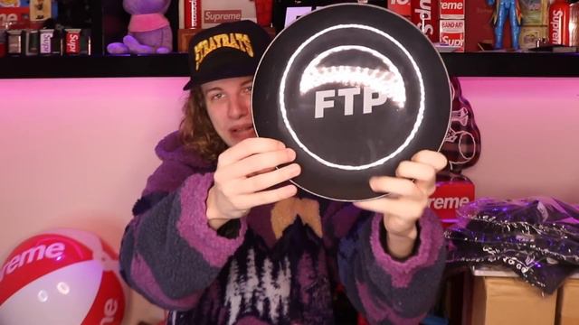 I WASTED My $600 Stimulus Check on Supreme, Palace & FTP смотреть онлайн