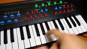 Miles - 3738 Подробный обзор детского синтезатора / children synthesizer review #4